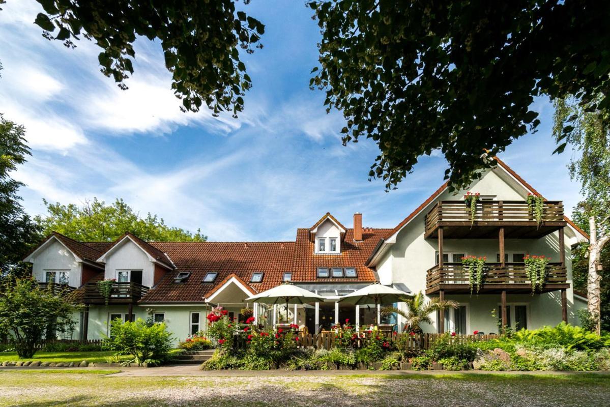 Hotel-Pension Lindenhof Tarnewitz Eksteriør bilde
